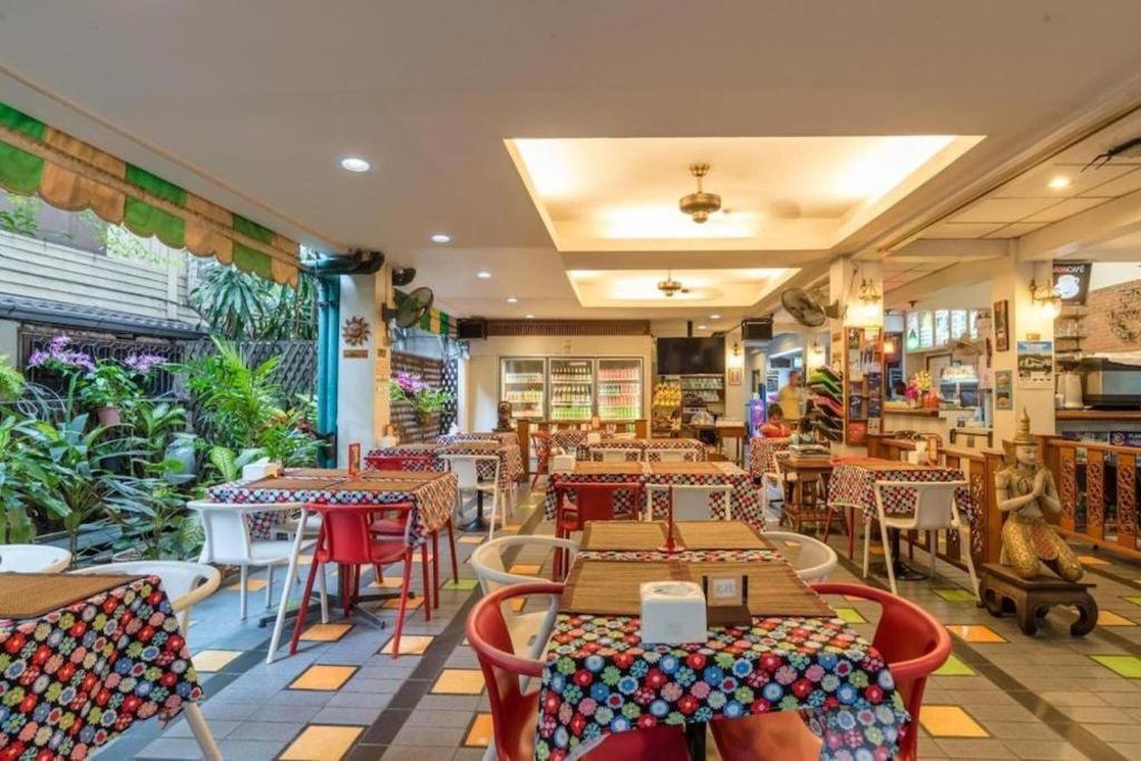 New Siam Guest House Bangkok Exterior foto